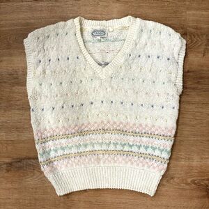 Vintage croquette feminine sweater vest Large